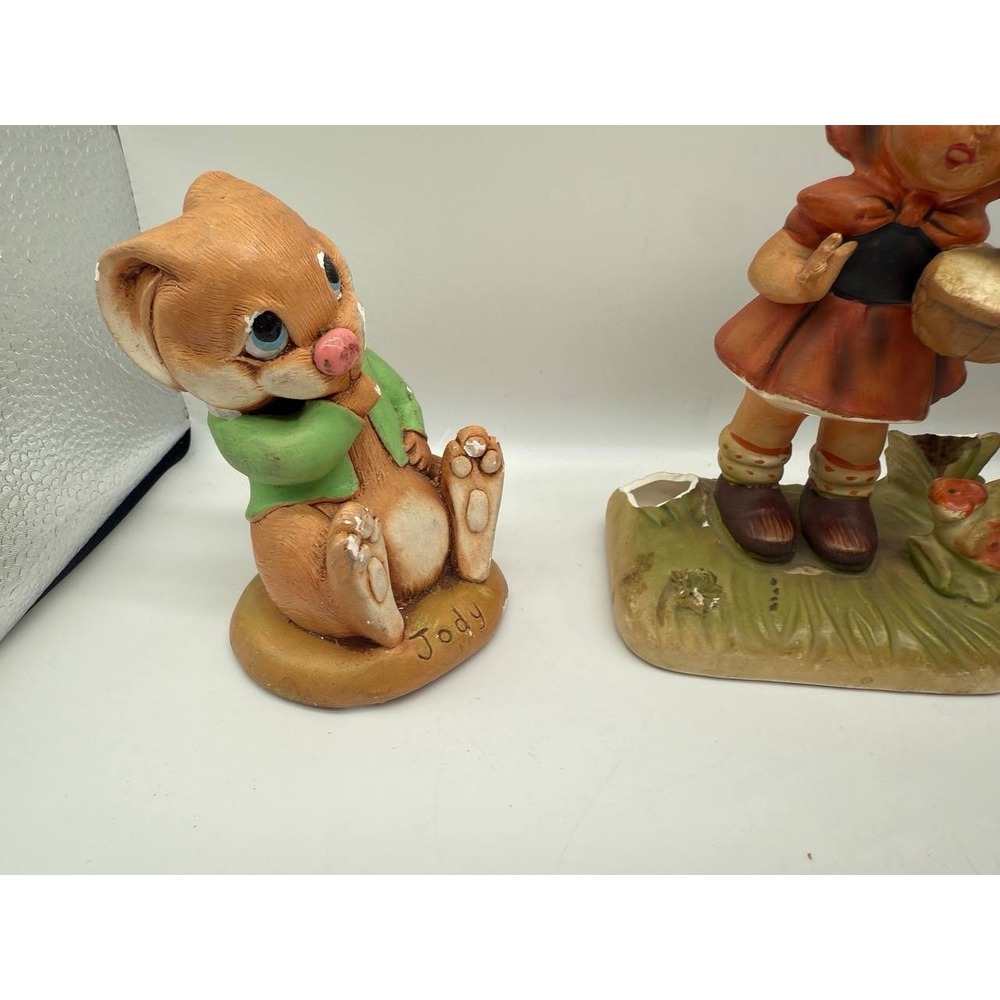 Lot of 4 handmade Moorcraft figures of two bunnies of a girl and a boy farmers - Picture 7 of 16